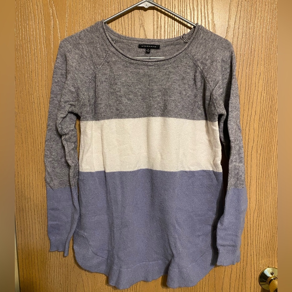 Sweater perfect for colder weather! In good condition!